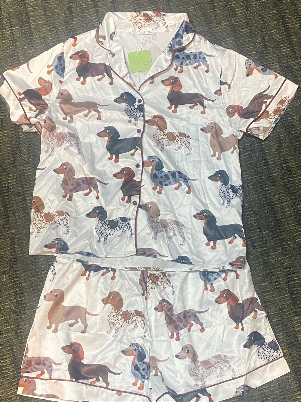 NWT SHE SHOW GRAPHIC WORLD WO SIZE LARGE DACHSHUND DESIGN SHORTIE PAJAMAS